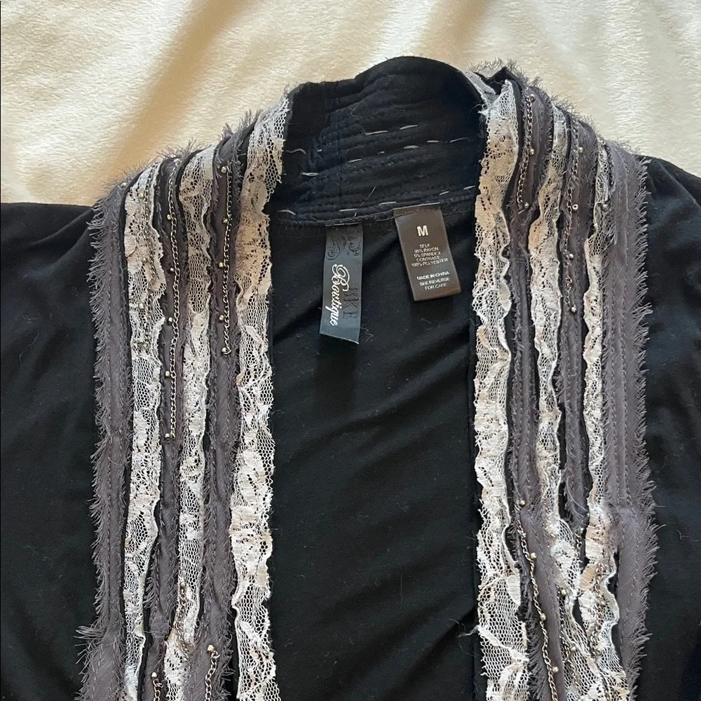 BKE Boutique Y2K Black and gray Lace Detail cardigan - Picture 4 of 8